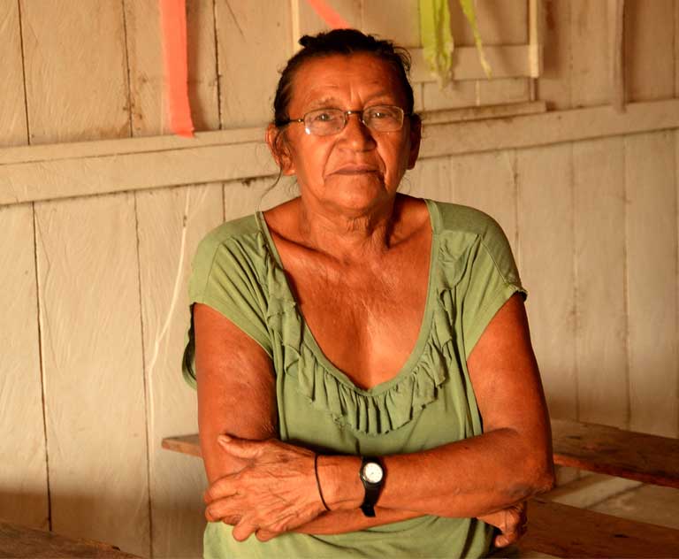 Rosa Cavalcante de Lima, a Xipaya Indian who declares she is not an Indian. Photo by Natalia Guerrero