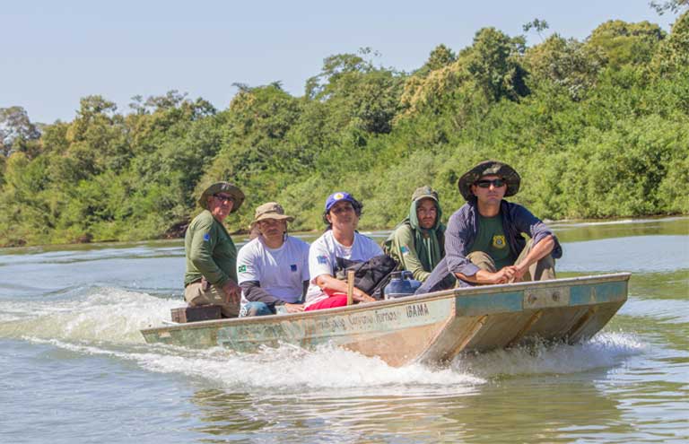 A monitoring team for the Amazon Turtle Program, an initiative of Brazil’s environment agency IBAMA that has been running for almost 40 years. Photo courtesy of Roberto Lacava