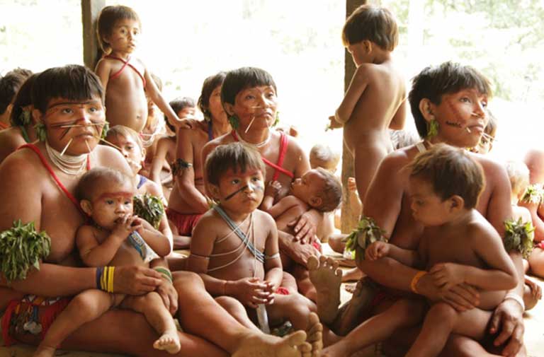 Recent research has found that some of the Yanomami of Brazil suffer from mercury poisoning due to illegal gold mining. Photo by Marcus Wesley, ISA