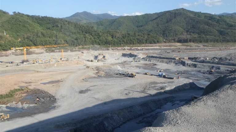Construction of the Xayaburi Dam in Laos. Photo by International Rivers CC-BY-NC-SA 2.0 (Flickr) 