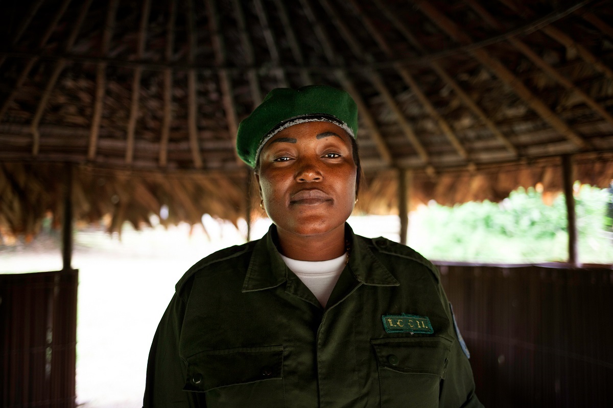 Ewing Lopongo, conservationist with the Congolese Institute for Nature Conservation (ICCN), in charge of the Monkoto sector of the Salonga National Park, in Monkoto, Tshuapa, DRC, October 2016. Photo by Leonora Baumann for Mongabay.