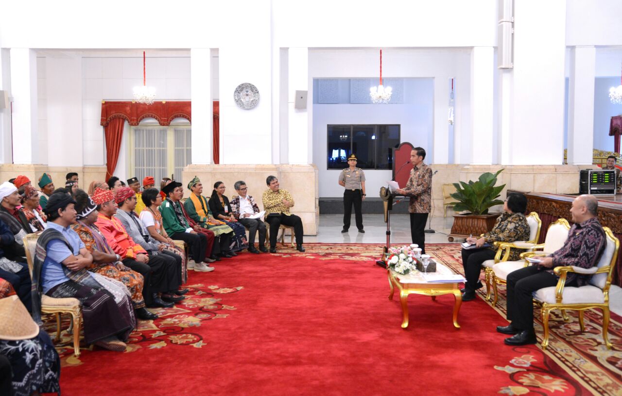 photo of Jokowi reiterates commitment to indigenous rights image